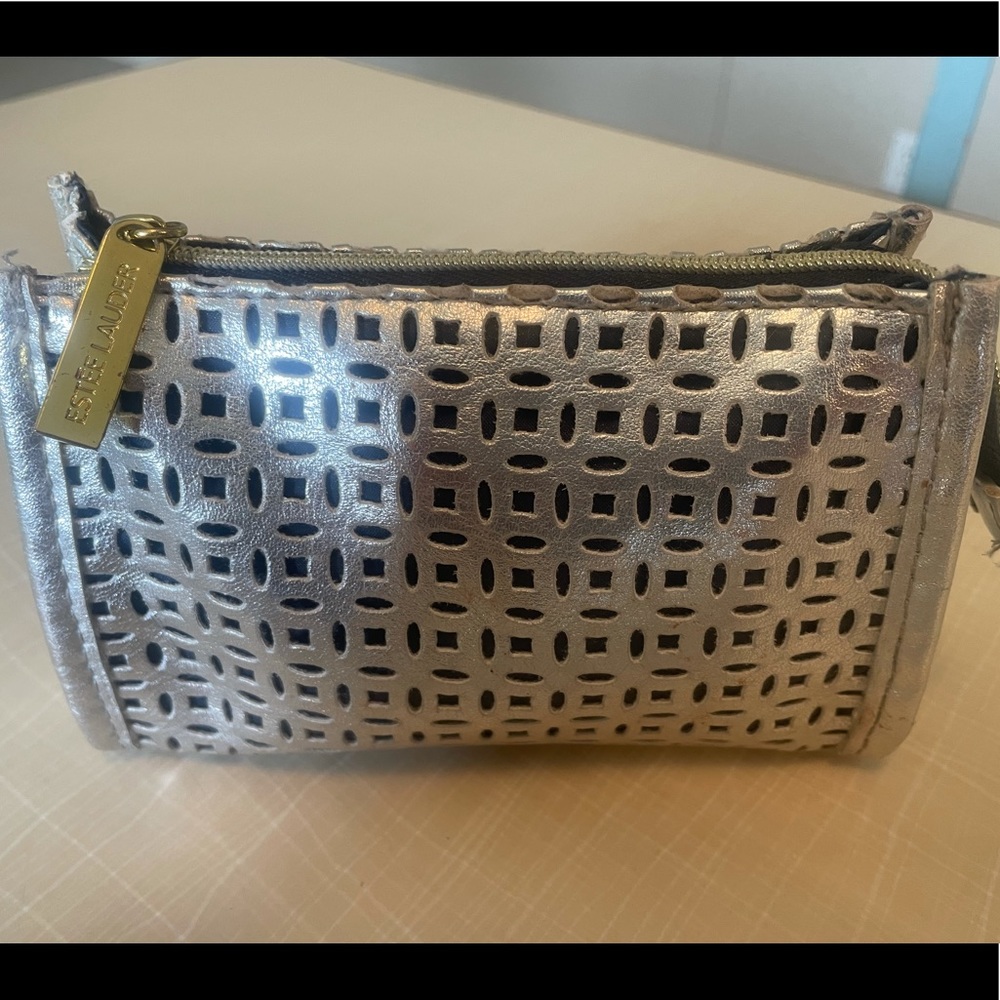 Estée Lauder bag